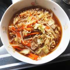 รูปของ サンマーサッポロ一番ごま味しょうゆ麺