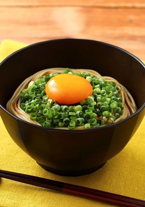 小ねぎたっぷり、たまごかけヌードル-レシピのメイン写真