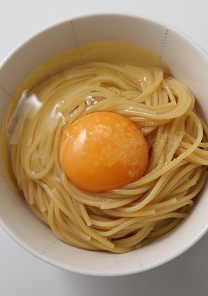 塩だけで楽しむ、かまたまうどん風-レシピのメイン写真