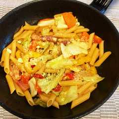 รูปของ 早ゆでペンネで♡ベーコン野菜パスタ