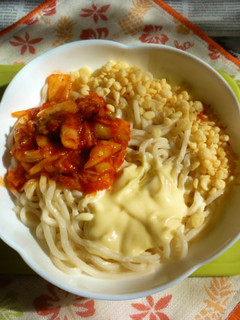 醤油うどん風冷やしうどん20~マヨキムチ-レシピのメイン写真