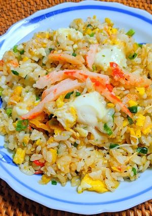 カニカマとひとくちモッツァレラの炒飯-レシピのメイン写真