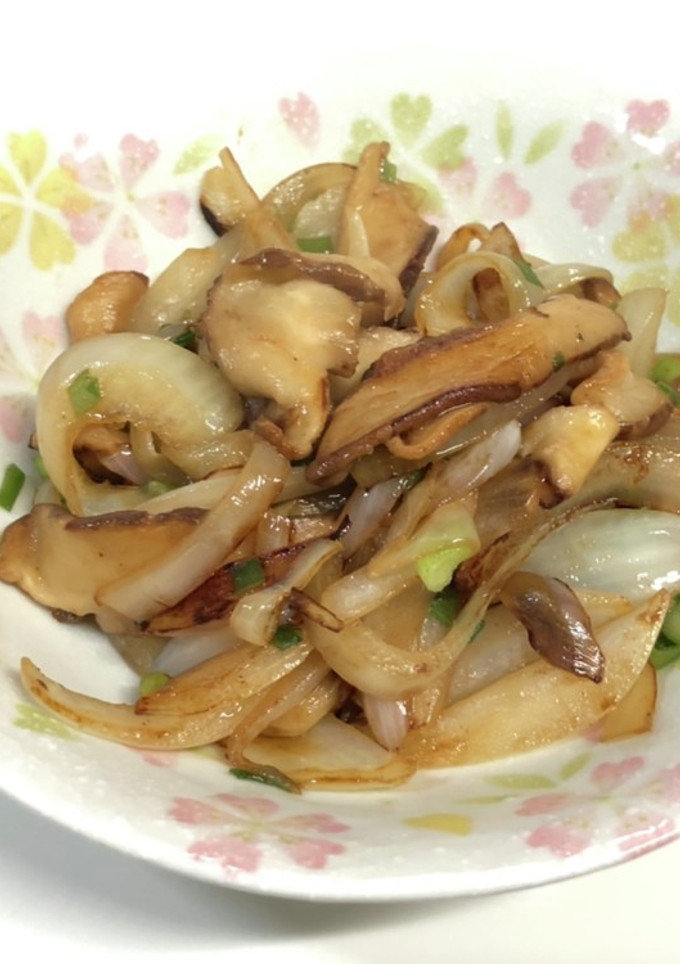 椎茸と玉ねぎのバター炒め♪-レシピのメイン写真