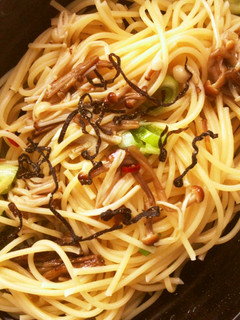 簡単*きのこアヒージョ&塩昆布deパスタ-レシピのメイン写真