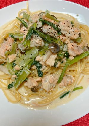 小松菜と鮭の豆乳クリームパスタ-レシピのメイン写真