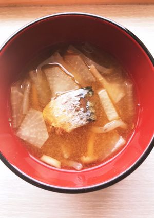 味噌いらず！サバと大根のかんたん味噌汁-レシピのメイン写真