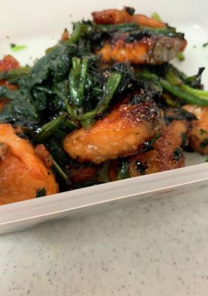 鮭とほうれん草のハチミツレモン醤油炒め-レシピのメイン写真