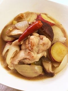 簡単ヘルシー☆鶏手羽元とさつまいもの煮物-レシピのメイン写真