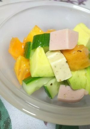 柿とアボカドとチーズのサラダ-レシピのメイン写真