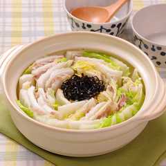 รูปของ 豚バラ肉と白菜の塩こんぶミルフィーユ鍋