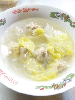 白菜丸子湯(白菜と肉団子のスープ)-レシピのメイン写真