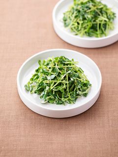 豆苗のガーリックマヨサラダ-レシピのメイン写真
