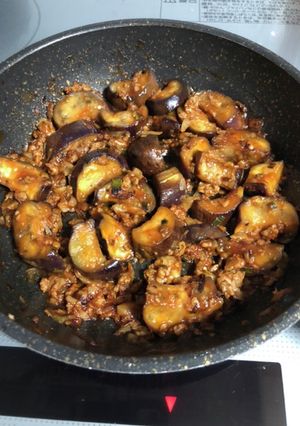 余った餃子のタネで茄子炒め-レシピのメイン写真