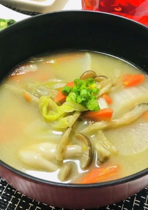 白菜と根菜ときのこの具沢山お味噌汁-レシピのメイン写真