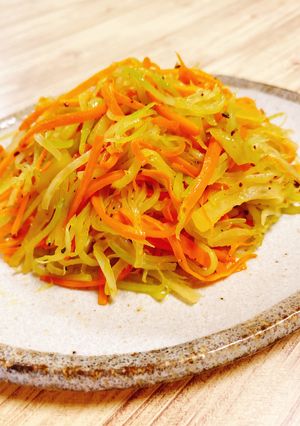 青パパイヤとにんじんの炒め物（しりしり）-レシピのメイン写真