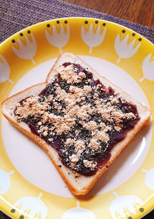 黒ゴマきな粉とあんこのトースト-レシピのメイン写真