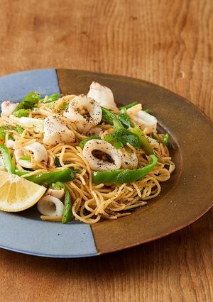 いかとねぎ、ピーマンの塩レモン焼きそば-レシピのメイン写真