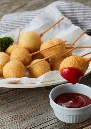子供喜ぶ☆まんまる美味アメリカンドッグ-レシピのメイン写真
