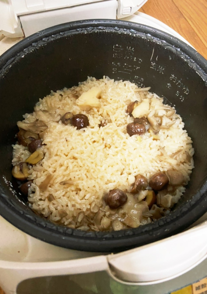 甘栗と切り餅いれるだけ甘栗ごはん-レシピのメイン写真
