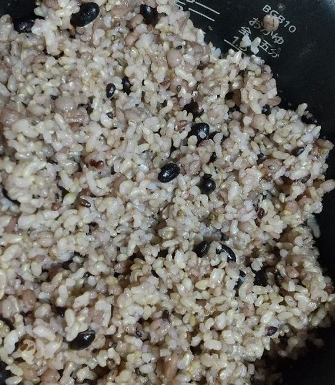 黒いんげん豆の赤飯(雑穀玄米ご飯)-レシピのメイン写真