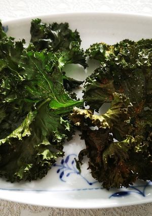 野菜の王様ケールでカレー味あおさチップス-レシピのメイン写真