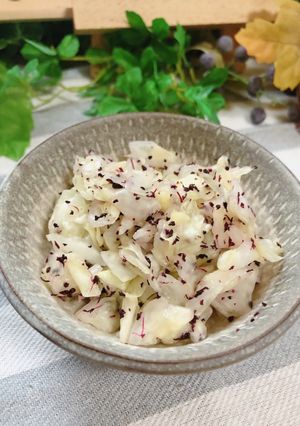 お弁当に♪副菜に♪キャベツのゆかり和え♡-レシピのメイン写真