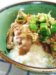 カリカリ豚のやまいも丼-レシピのメイン写真