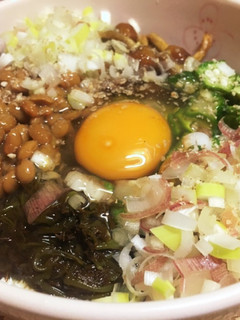ヘルシー♪崩し豆腐と納豆のネバネバ丼-レシピのメイン写真