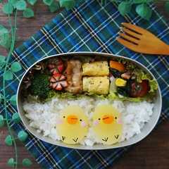 รูปของ キャラ弁☆たくあんひよこ