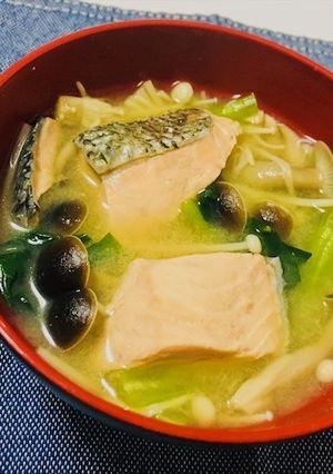 鮭と具沢山の味噌汁-レシピのメイン写真