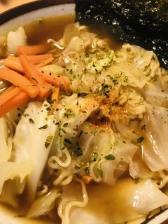 サッポロ一番味噌ラーメン●キャベツ盛り-レシピのメイン写真