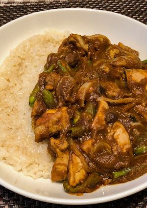 鶏もも肉ししとうのピリ辛トマトカレー-レシピのメイン写真