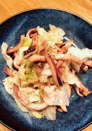コストコの焼きイカ！キャベツのバター焼き-レシピのメイン写真