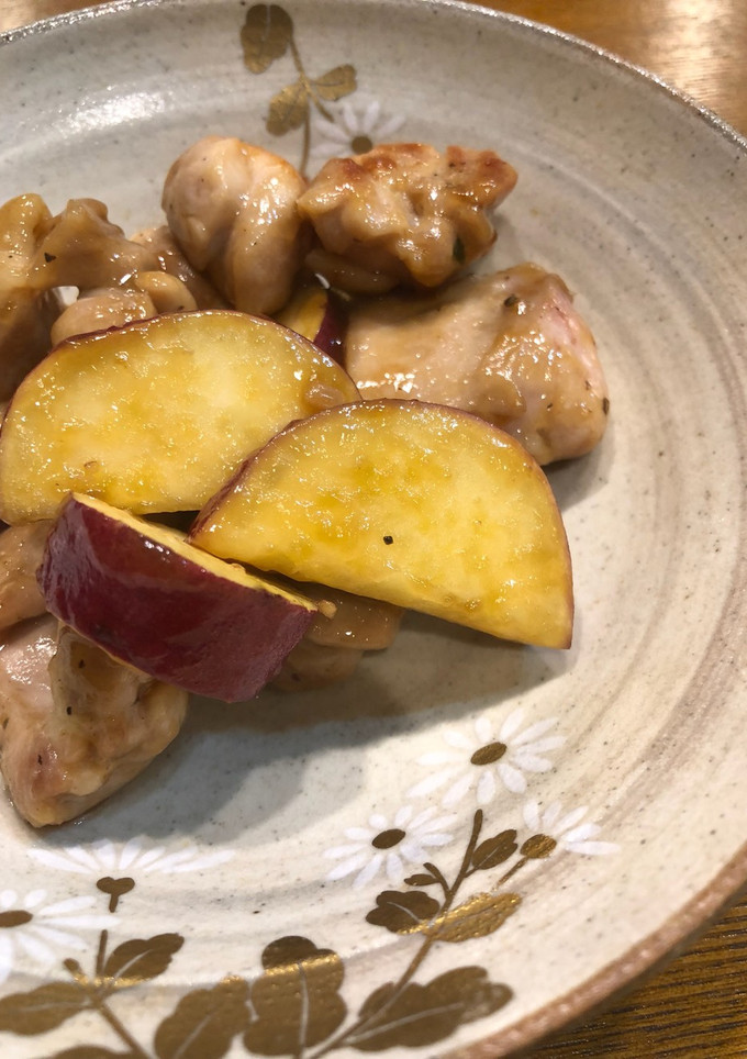 さつまいもと鶏モモ肉の甘酢炒め-レシピのメイン写真