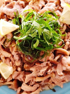 豚としめじのレモン塩昆布炒め-レシピのメイン写真