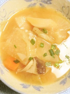とりあえず根菜を切って、だしで煮るだけ。-レシピのメイン写真