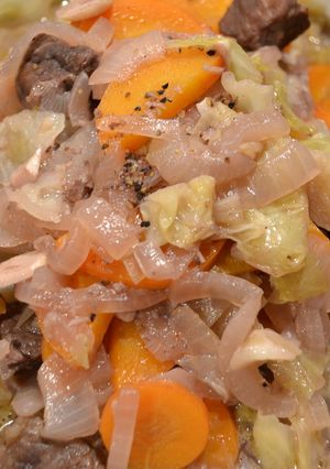 牛肉と野菜の赤ワイン煮込み-レシピのメイン写真