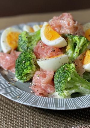 生ハムと茹で卵のブロッコリーサラダ-レシピのメイン写真