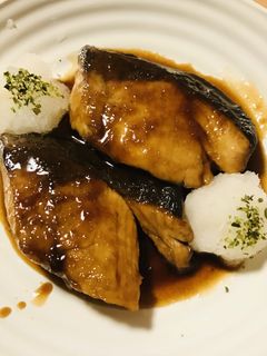 ブリ切り身の照り焼き●だいこんおろし添え-レシピのメイン写真