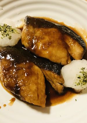 ブリ切り身の照り焼き●だいこんおろし添え-レシピのメイン写真