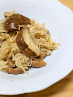 旨味たっぷりきのこのめんつゆバター焼き-レシピのメイン写真
