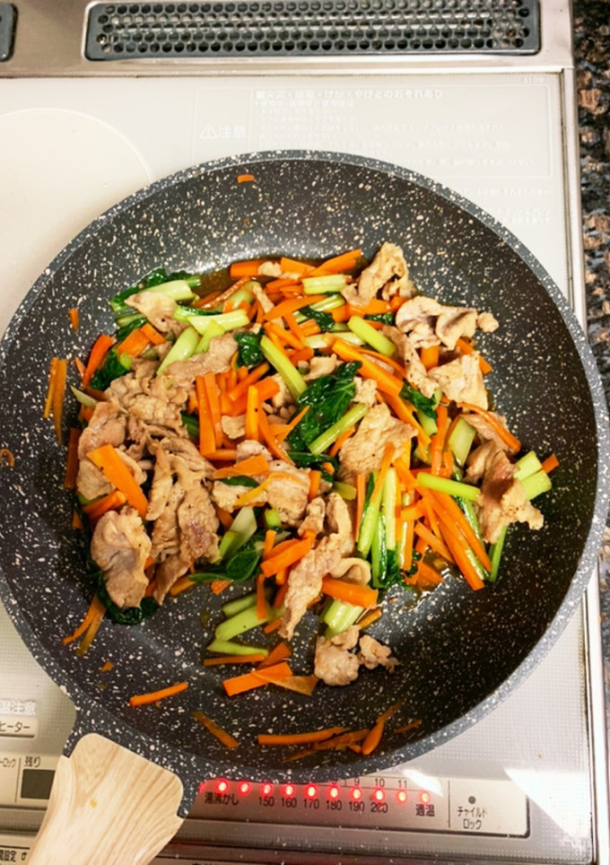 小松菜と豚コマにくの炒め物-レシピのメイン写真