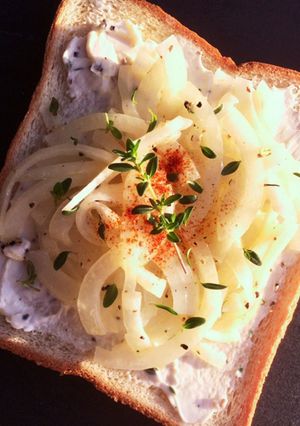 酢玉ねぎ&クリームチーズのオープンサンド-レシピのメイン写真