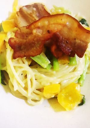 カリカリベーコンのパプリカクリームパスタ-レシピのメイン写真