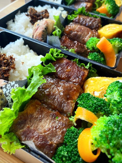 大きなサイコロステーキ 厚揚げ お弁当-レシピのメイン写真