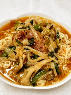 ピリ辛コンビーフサッポロ一番味噌ラーメン-レシピのメイン写真