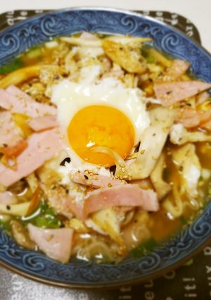 ハムエッグのせ★ごま醤油ラーメン-レシピのメイン写真