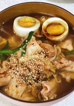 サッポロ一番ごま味豚キムチラーメン-レシピのメイン写真