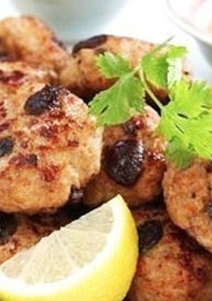 レーズン味噌で無国籍風豚つくね-レシピのメイン写真