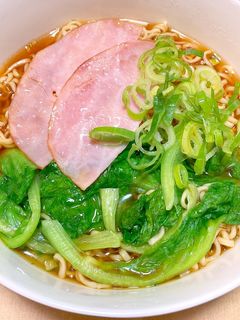 たっぷりレタスのしょうゆラーメン☆-レシピのメイン写真